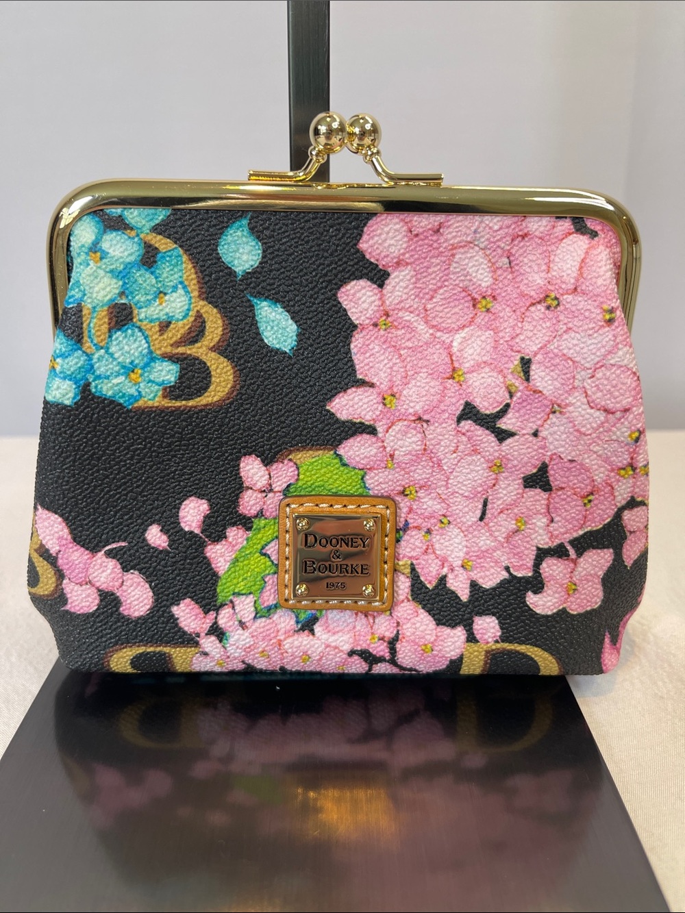 Dooney & Bourke Hydrangea Kisslock Coin Purse Floral Monogram Wallet Black Pink